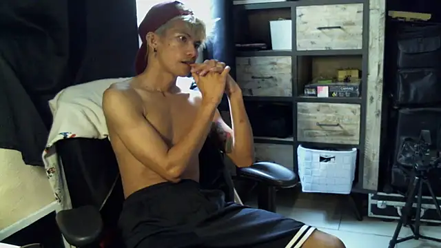 jhaycobXgarcia online show from March 6, 2026, 1:33 am