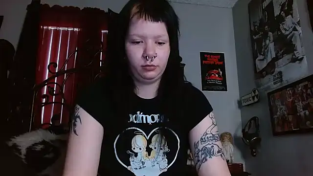 Snapshot of Bettieee_Agura chatting on May 4, 2026, 11:29 pm Bettieee Agura online show from May 4, 2026, 11:29 pm