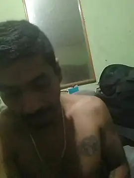 Snapshot of mavyz56 chatting on February 15, 2026, 10:20 pm mavyz56 online show from February 15, 2026, 10:20 pm