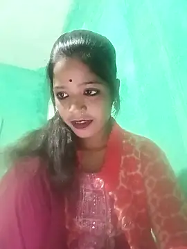 Juli pande online show from December 17, 2025, 4:01 pm