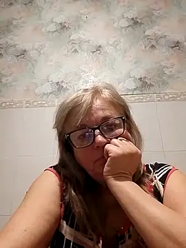 Snapshot of LinaLight88 chatting on January 16, 2026, 10:25 pm LinaLight88 online show from January 16, 2026, 10:25 pm