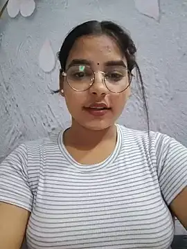 Snapshot of Himani_0122 chatting on June 18, 2026, 4:44 am Himani 0122 online show from June 18, 2026, 4:44 am