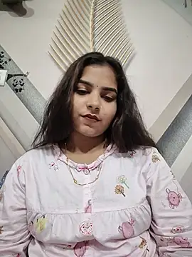 Snapshot of Himani_0122 chatting on July 4, 2026, 5:39 pm Himani 0122 online show from July 4, 2026, 5:39 pm
