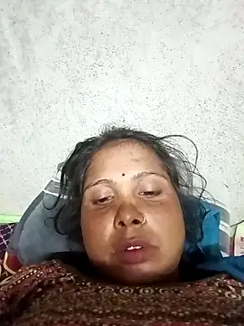 Snapshot of Shreya_pandit chatting on February 8, 2026, 1:03 am Shreya pandit online show from February 8, 2026, 1:03 am