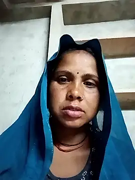 Snapshot of Shreya_pandit chatting on February 19, 2026, 2:19 am Shreya pandit online show from February 19, 2026, 2:19 am