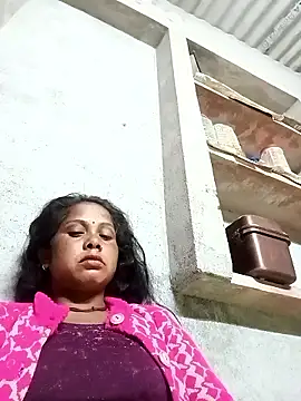 Snapshot of Shreya_pandit chatting on February 11, 2026, 12:43 am Shreya pandit online show from February 11, 2026, 12:43 am