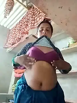 Snapshot of Shreya_pandit chatting on February 28, 2026, 12:16 pm Shreya pandit online show from February 28, 2026, 12:16 pm