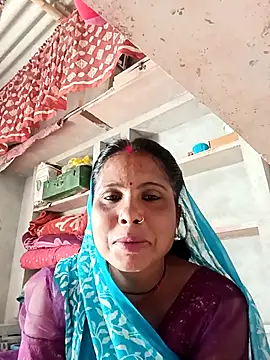 Snapshot of Shreya_pandit chatting on March 3, 2026, 6:31 am Shreya pandit online show from March 3, 2026, 6:31 am