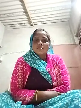 Snapshot of Shreya_pandit chatting on February 23, 2026, 6:52 pm Shreya pandit online show from February 23, 2026, 6:52 pm