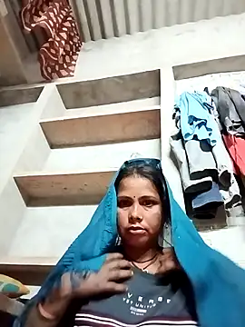 Snapshot of Shreya_pandit chatting on February 22, 2026, 12:46 am Shreya pandit online show from February 22, 2026, 12:46 am