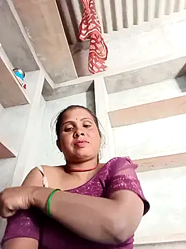 Snapshot of Shreya_pandit chatting on February 17, 2026, 7:38 am Shreya pandit online show from February 17, 2026, 7:38 am