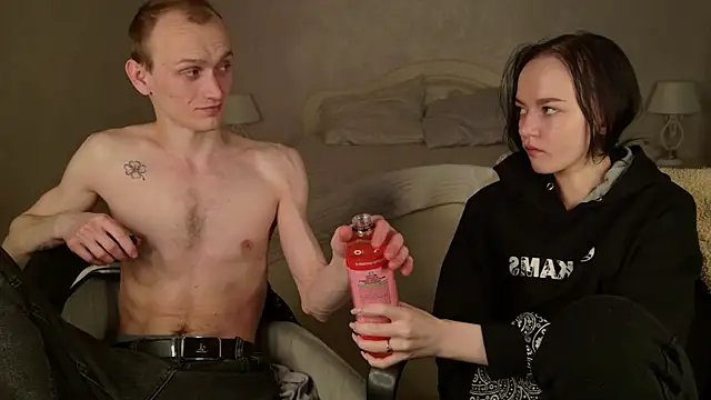 WeksaMur online show from April 3, 2026, 7:20 pm