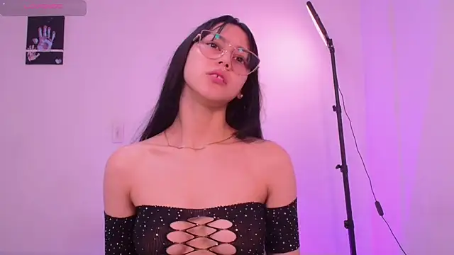 Snapshot of CharlottegrayX chatting on February 9, 2026, 4:10 am CharlottegrayX online show from February 9, 2026, 4:10 am