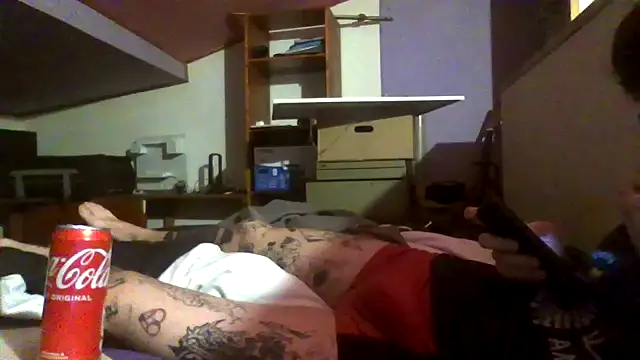 Snapshot of atreus69big chatting on June 11, 2026, 7:22 pm atreus69big online show from June 11, 2026, 7:22 pm