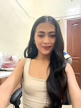 Lucy-penelope online show from December 19, 2025, 8:17 am