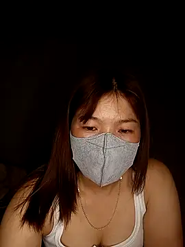 Snapshot of May-Ne chatting on March 4, 2026, 3:31 pm May-Ne online show from March 4, 2026, 3:31 pm