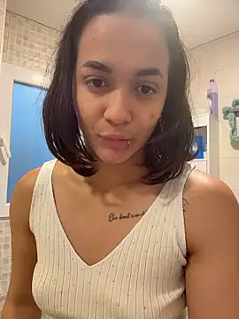 Snapshot of MiaMorenoo chatting on January 17, 2026, 4:21 pm MiaMorenoo online show from January 17, 2026, 4:21 pm