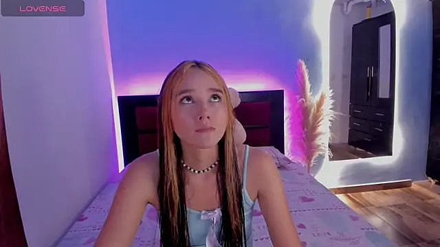 CRISTAL T2 online show from April 4, 2026, 3:40 pm