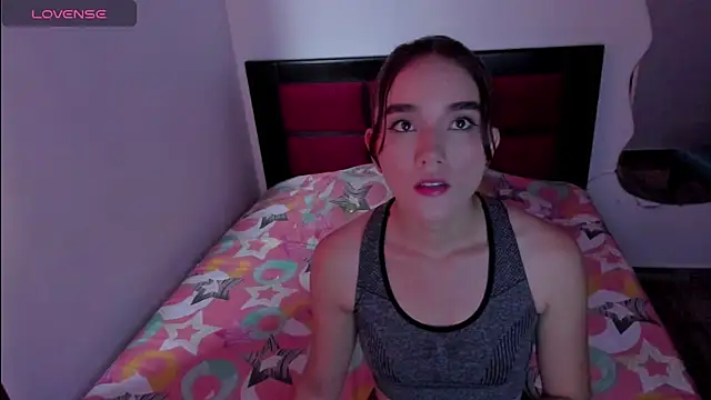 CRISTAL T2 online show from February 17, 2026, 6:49 pm