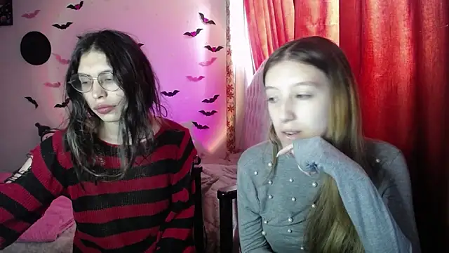 Briar y Blair online show from April 11, 2026, 3:05 pm