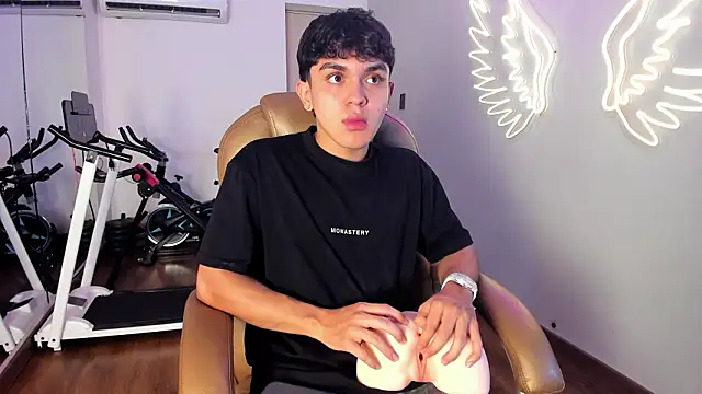 Snapshot of _TaylorBlack chatting on February 20, 2026, 12:07 pm TaylorBlack online show from February 20, 2026, 12:07 pm