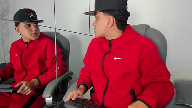  TaylorBlack online show from April 7, 2026, 11:45 am