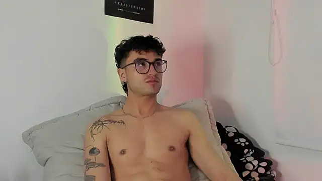 charlie dicker online show from January 7, 2026, 4:28 am