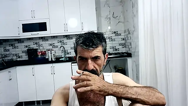 Snapshot of kobra21turki chatting on June 10, 2026, 6:42 pm kobra21turki online show from June 10, 2026, 6:42 pm