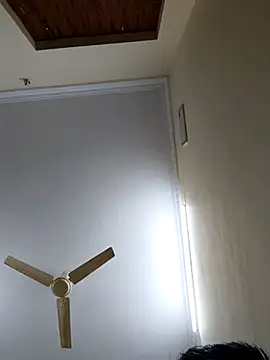 Snapshot of bnglrboy0886 chatting on February 18, 2026, 10:01 am bnglrboy0886 online show from February 18, 2026, 10:01 am