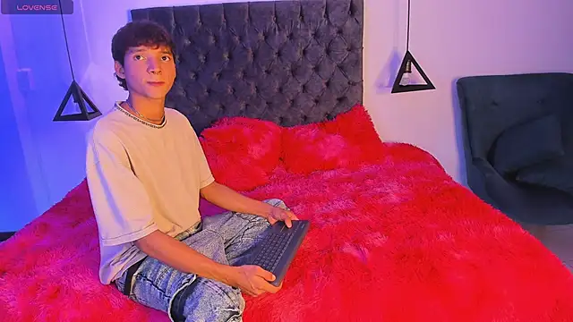 im ralff online show from December 16, 2025, 7:07 pm