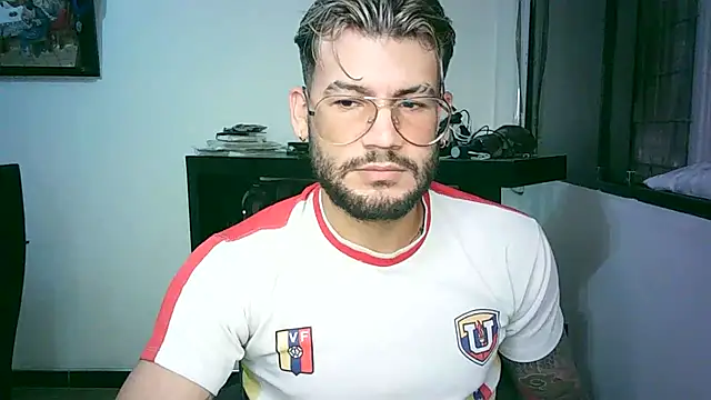 thedragonboyxxx online show from March 27, 2026, 3:37 am