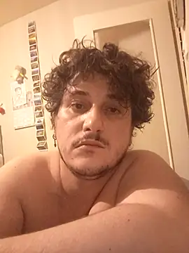 damslebambou1 online show from March 3, 2026, 11:12 pm