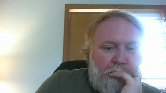 Ginger Daddy online show from December 17, 2025, 6:46 pm