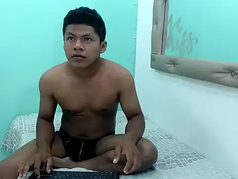 Snapshot of toomixxx chatting on December 21, 2025, 3:30 am toomixxx online show from December 21, 2025, 3:30 am