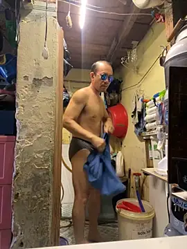 Anhyeuem1950 online show from December 18, 2025, 1:00 am