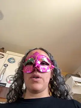 Snapshot of Rachelfrozono chatting on December 17, 2025, 3:28 pm Rachelfrozono online show from December 17, 2025, 3:28 pm