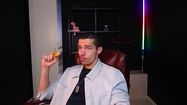 KaydenDrew online show from February 16, 2026, 5:17 am