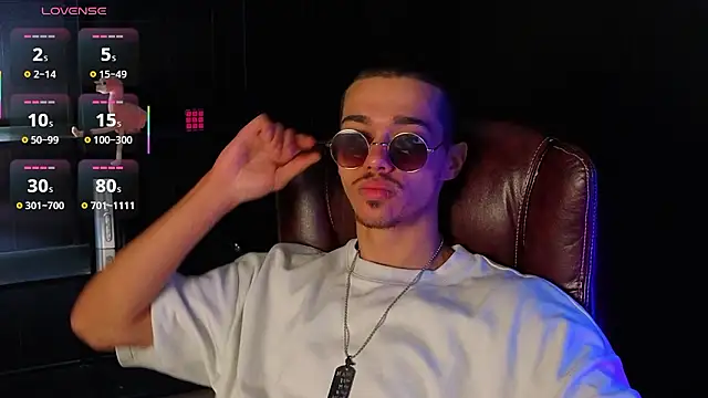 KaydenDrew online show from March 12, 2026, 5:13 am