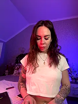 AnitaVensley- online show from January 9, 2026, 5:36 am