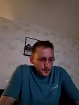 AnDyWaesche90 online show from April 15, 2026, 9:37 pm