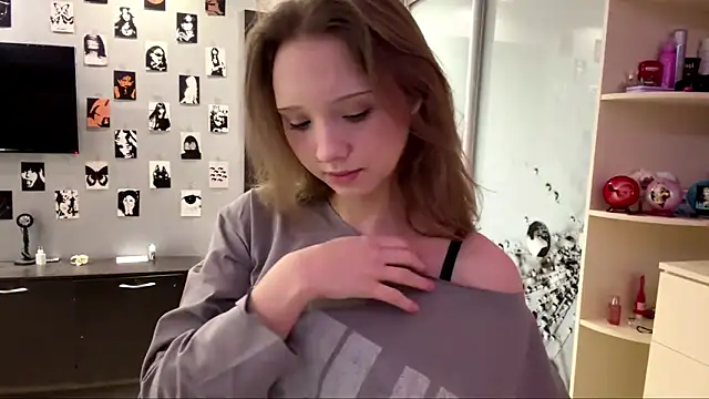 Princessofcashe online show from April 1, 2026, 3:09 pm