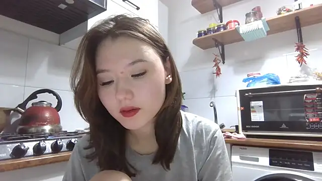 Snapshot of VelmaMaasch chatting on December 18, 2025, 2:10 pm VelmaMaasch online show from December 18, 2025, 2:10 pm