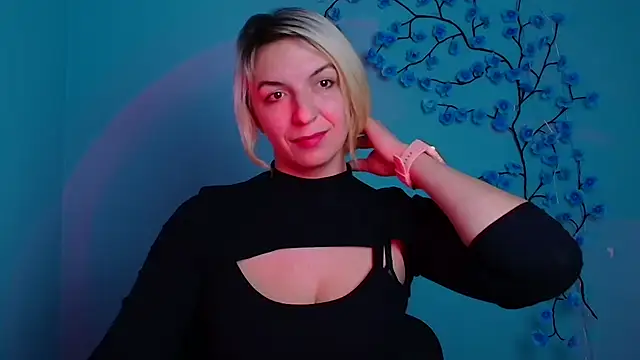 Lana Foxyy online show from January 5, 2026, 5:27 pm