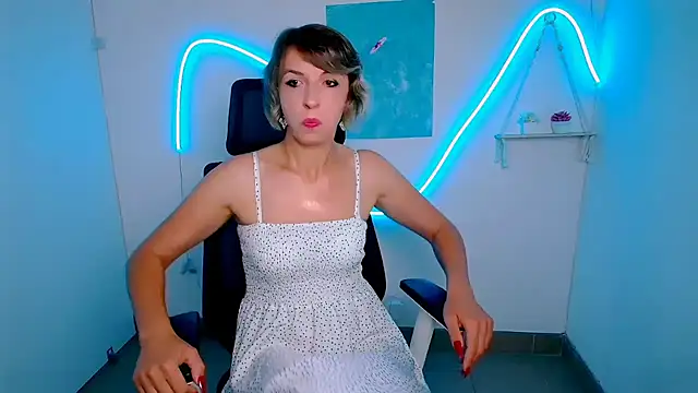 Snapshot of Lana_Foxyy chatting on July 13, 2026, 11:42 am Lana Foxyy online show from July 13, 2026, 11:42 am