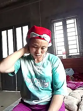 Maikha08 online show from May 17, 2026, 4:34 am