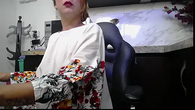 Snapshot of kyra_jeet chatting on February 3, 2026, 1:16 pm kyra jeet online show from February 3, 2026, 1:16 pm