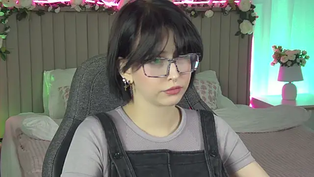 ElenaSomerhalder online show from January 13, 2026, 9:57 am