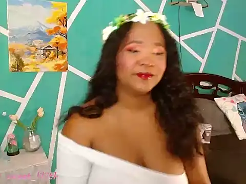 sweet-liliith online show from April 15, 2026, 2:32 pm