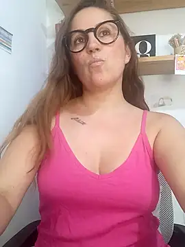 SofiEsteves online show from February 10, 2026, 6:18 pm