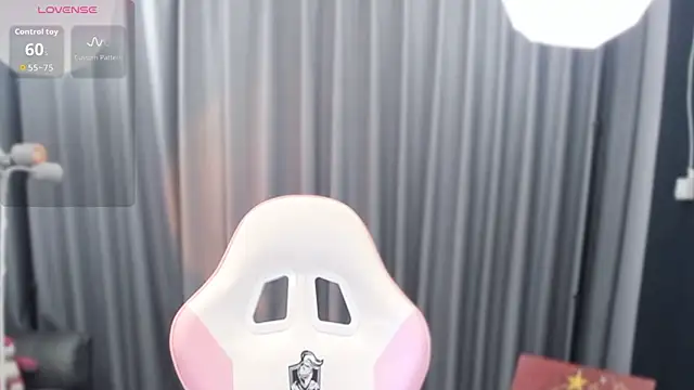 shuimitao520 online show from January 6, 2026, 10:30 am